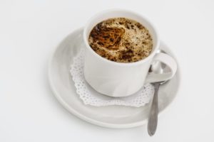 Kaffekopp med kaffe i.